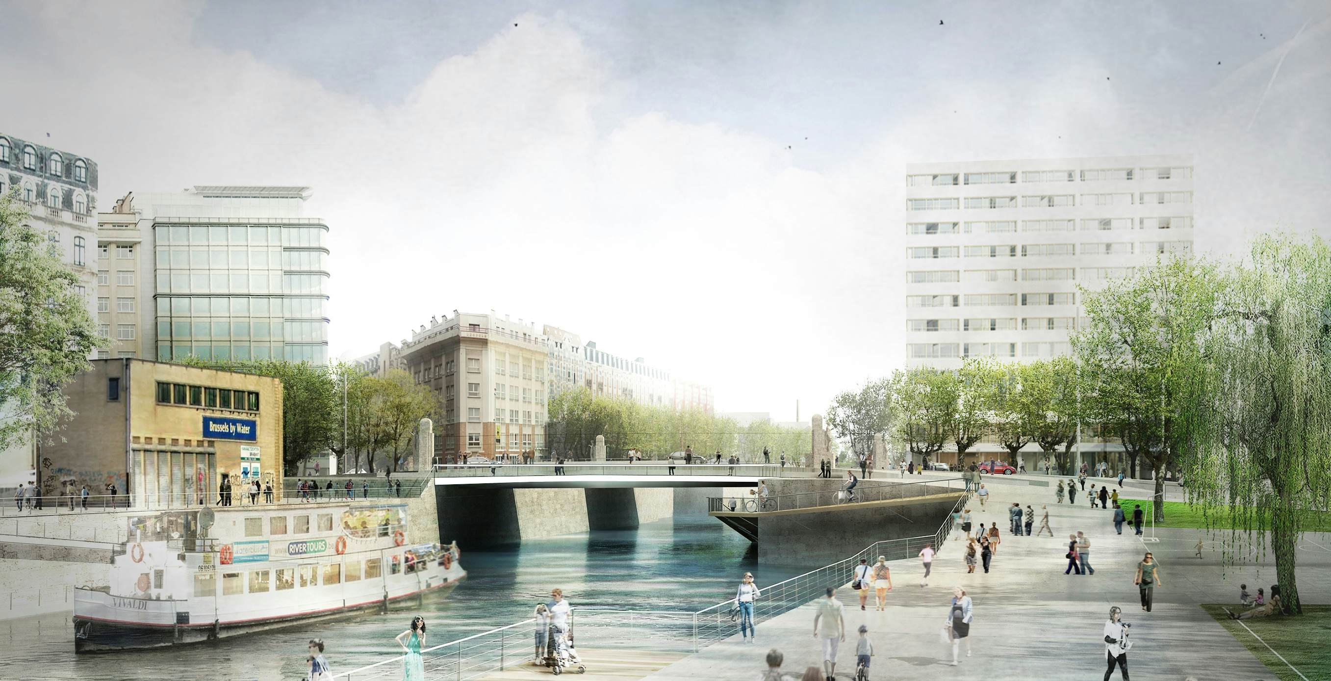 Oevers van het kanaal met een boot van River Tours die net onder een moderne brug is gevaren.