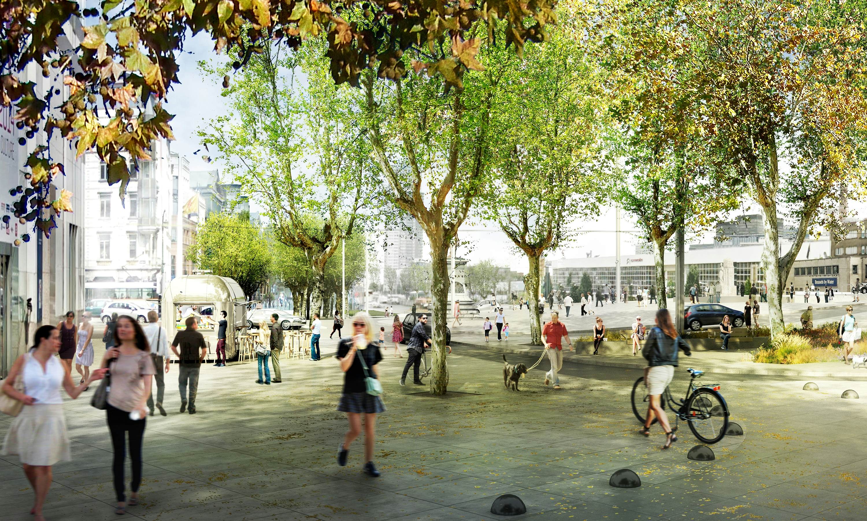 Voetgangers die genieten van de koelte van de bomen en van foodtrucks op het plein.